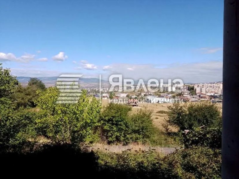 Продава КЪЩА в област Благоевград, с. Изгрев - 450 кв.м / 266 000 € » 520 250.78 лв., ЯВЛЕНА-ОФИС БЛАГОЕВГРАД