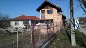 Продажба на имоти в с. Венец, област Шумен - изображение 2 