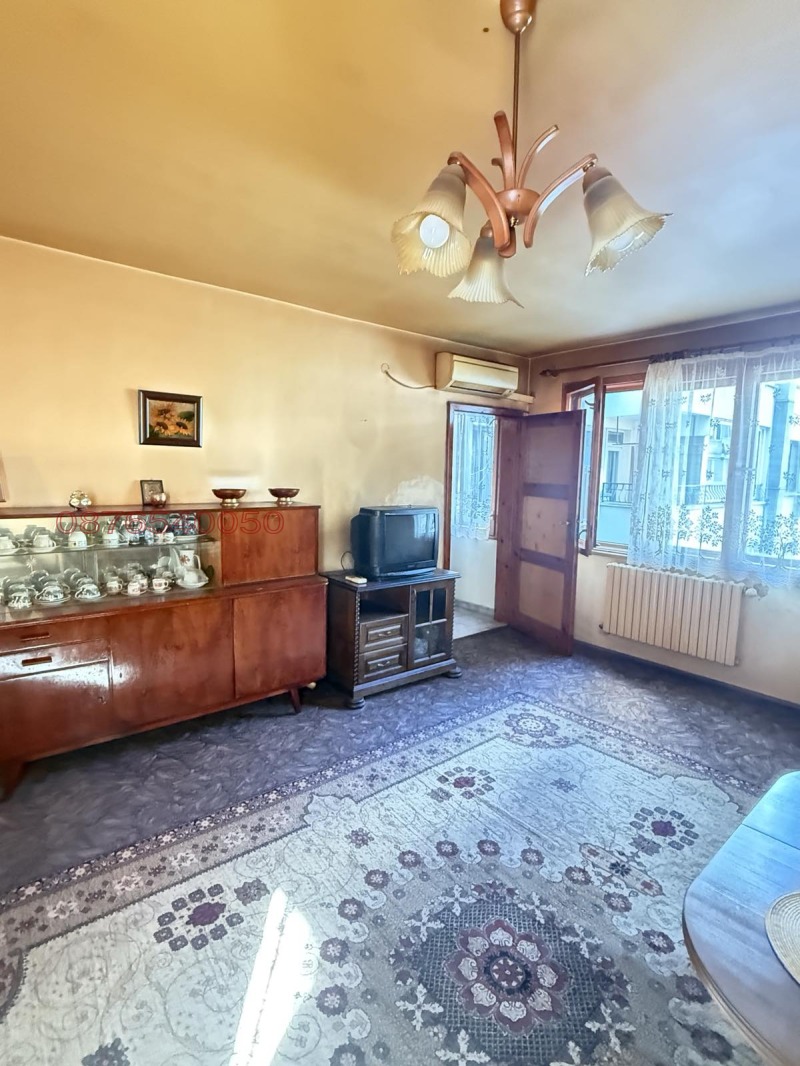 Продава 3-СТАЕН, гр. Варна, Окръжна болница-Генерали, снимка 2 - Апартаменти - 53114259