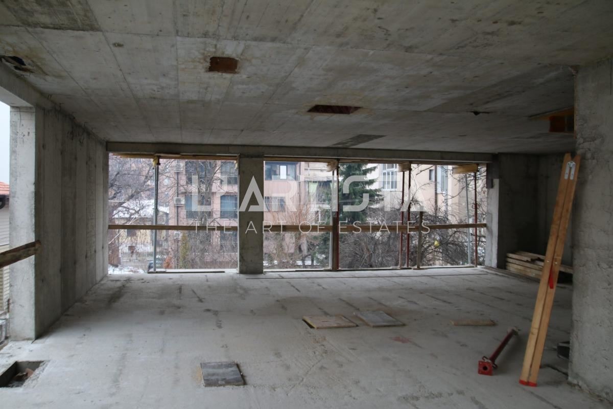 Продава 3-СТАЕН, гр. София, Център, снимка 2 - Апартаменти - 49833048