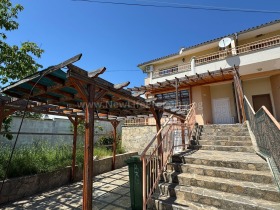 Huis Kosjaritsa, regio Boergas