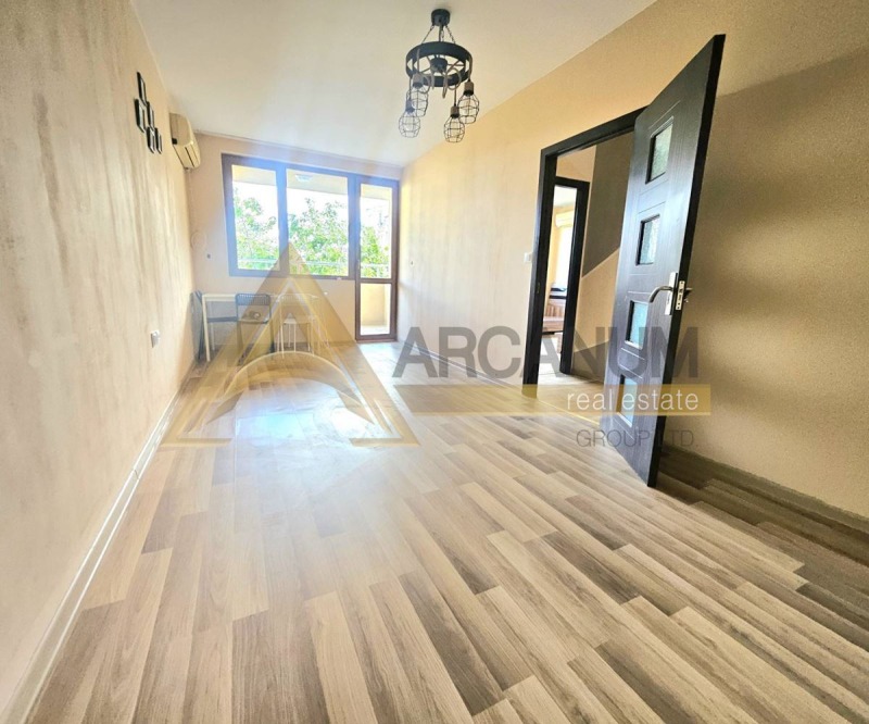 Till salu  2 sovrum Varna , Levski 1 , 75 kvm | 35139097 - bild [8]
