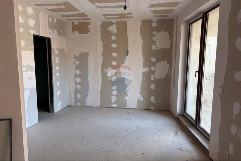 Продава 3-СТАЕН, гр. Варна, Бриз, снимка 2 - Апартаменти - 53109587