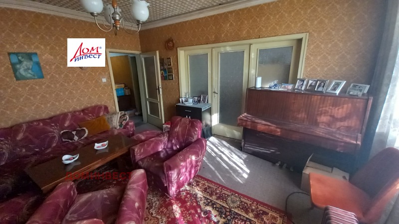 Продава  Етаж от къща град Пловдив , Въстанически , 160 кв.м | 35064847