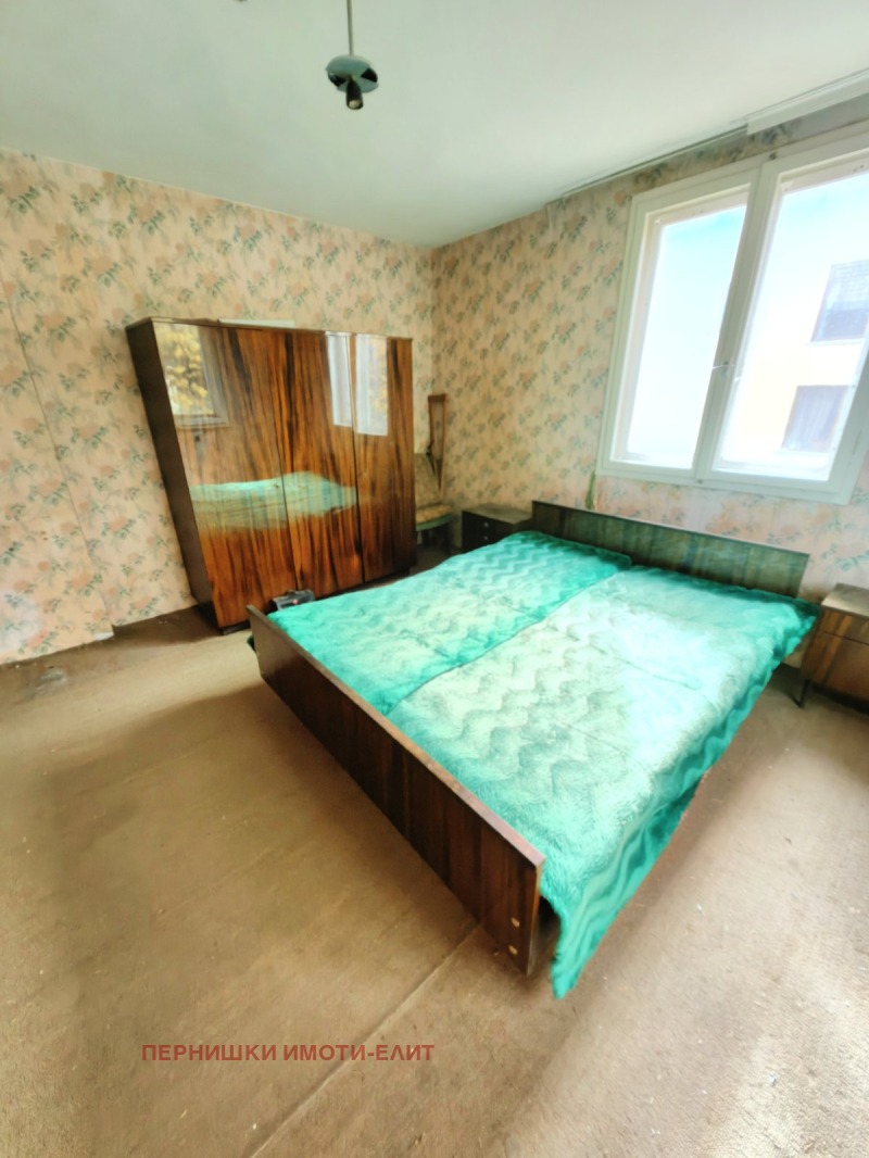 Продава КЪЩА, гр. Перник, Ралица, снимка 8 - Къщи - 52388236