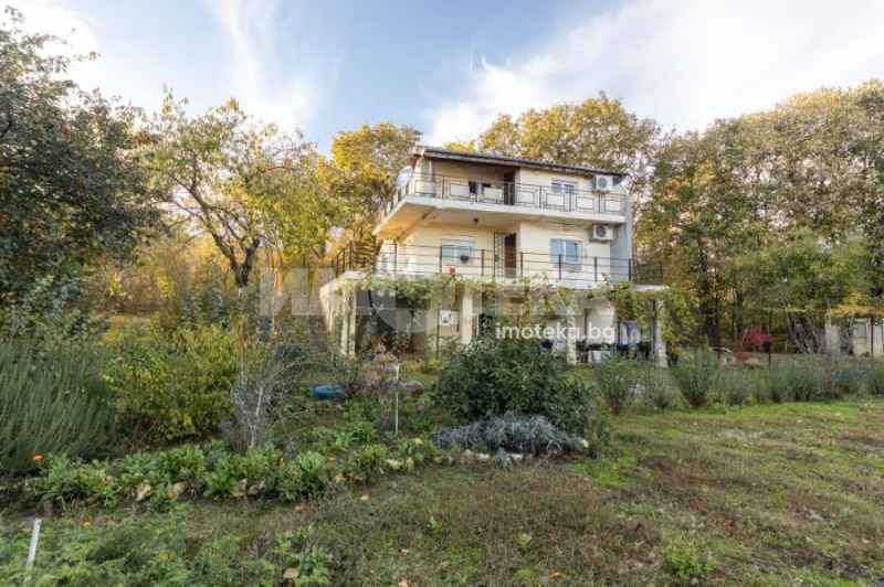 Продава КЪЩА, с. Осеново, област Варна