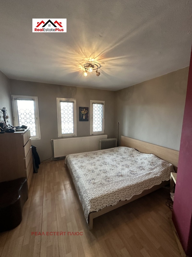 Продава КЪЩА, гр. Плевен, Широк център, снимка 4 - Къщи - 53322708