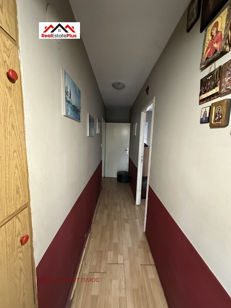 Продава КЪЩА, гр. Плевен, Широк център, снимка 2 - Къщи - 53322708