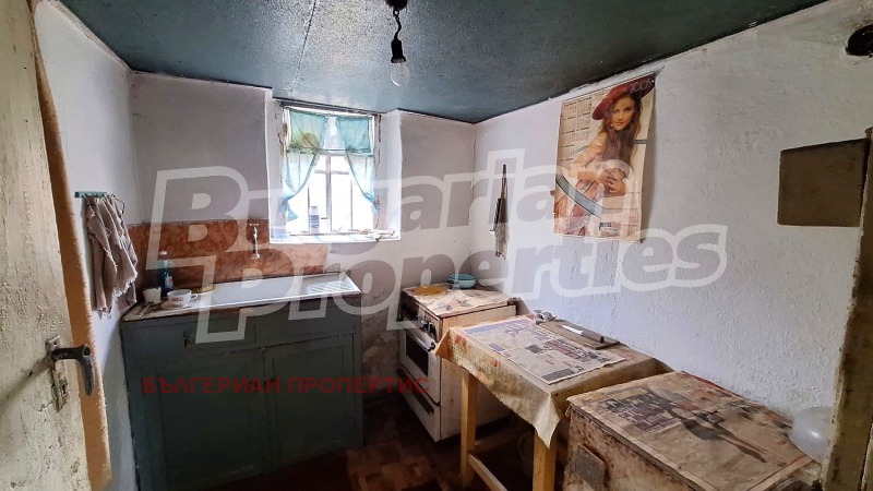 Продава КЪЩА, с. Червенци, област Варна, снимка 5 - Къщи - 53468229