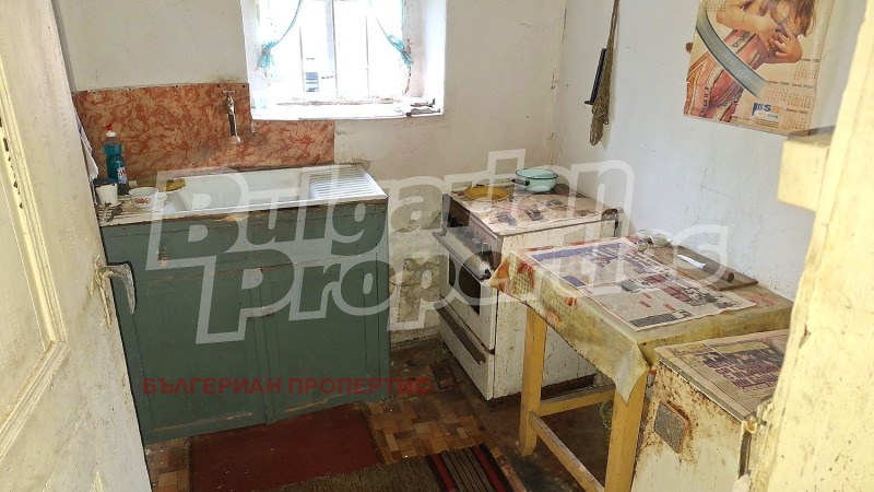 Продава КЪЩА, с. Червенци, област Варна, снимка 6 - Къщи - 53468229