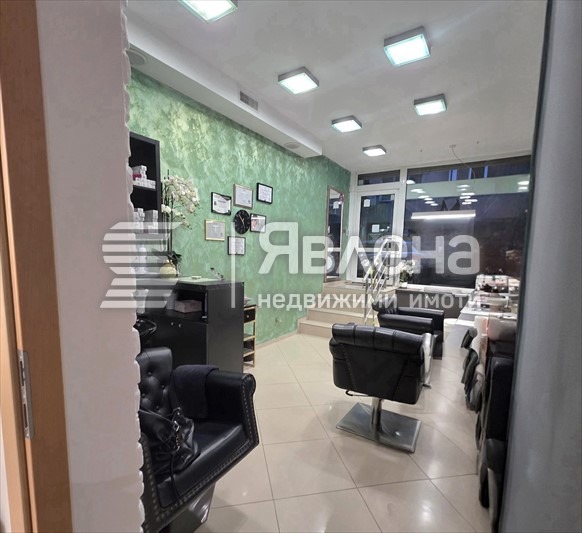 Продава МАГАЗИН, гр. Варна, Лятно кино Тракия, снимка 2 - Магазини - 53128063