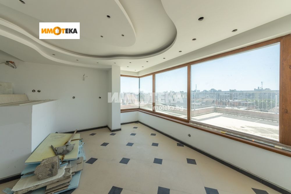 Продава МНОГОСТАЕН, гр. Варна, Базар Левски, снимка 2 - Апартаменти - 37142052