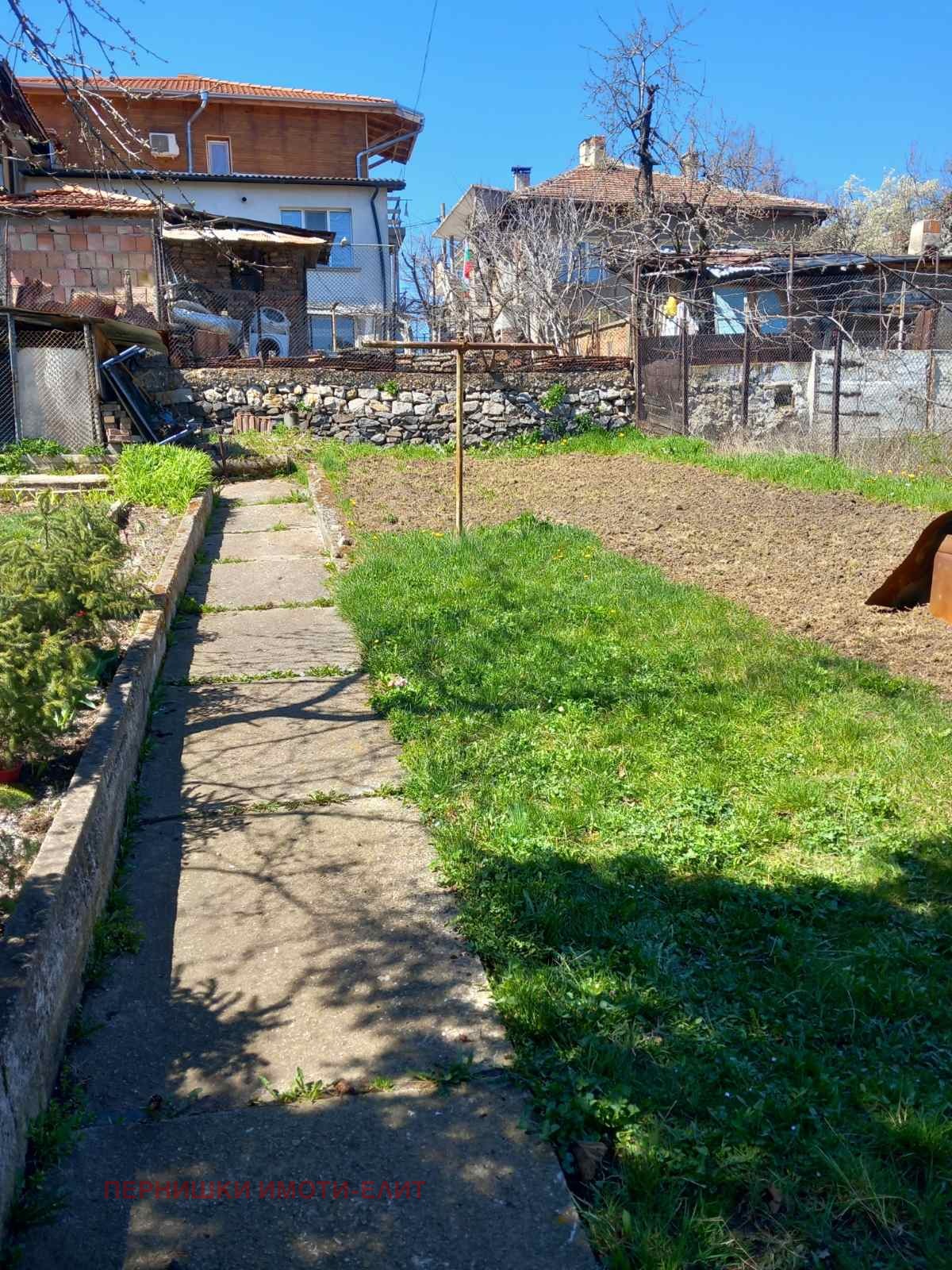 Продава КЪЩА, гр. Перник, Ралица, снимка 12 - Къщи - 52388236