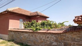 Casa Gorna Oriahovița, regiunea Veliko Tarnovo 1