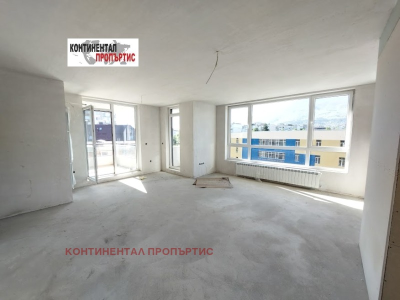 Te koop  2 slaapkamers Sofia , Mladost 4 , 143 m² | 72753178