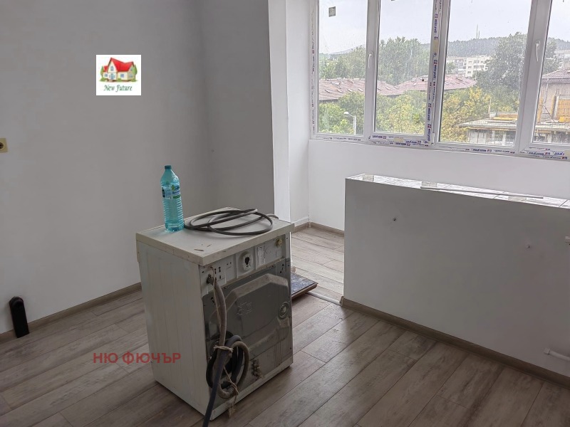 À venda  2 quartos Pernik , Iztok , 88 m² | 43554390 - imagem [9]