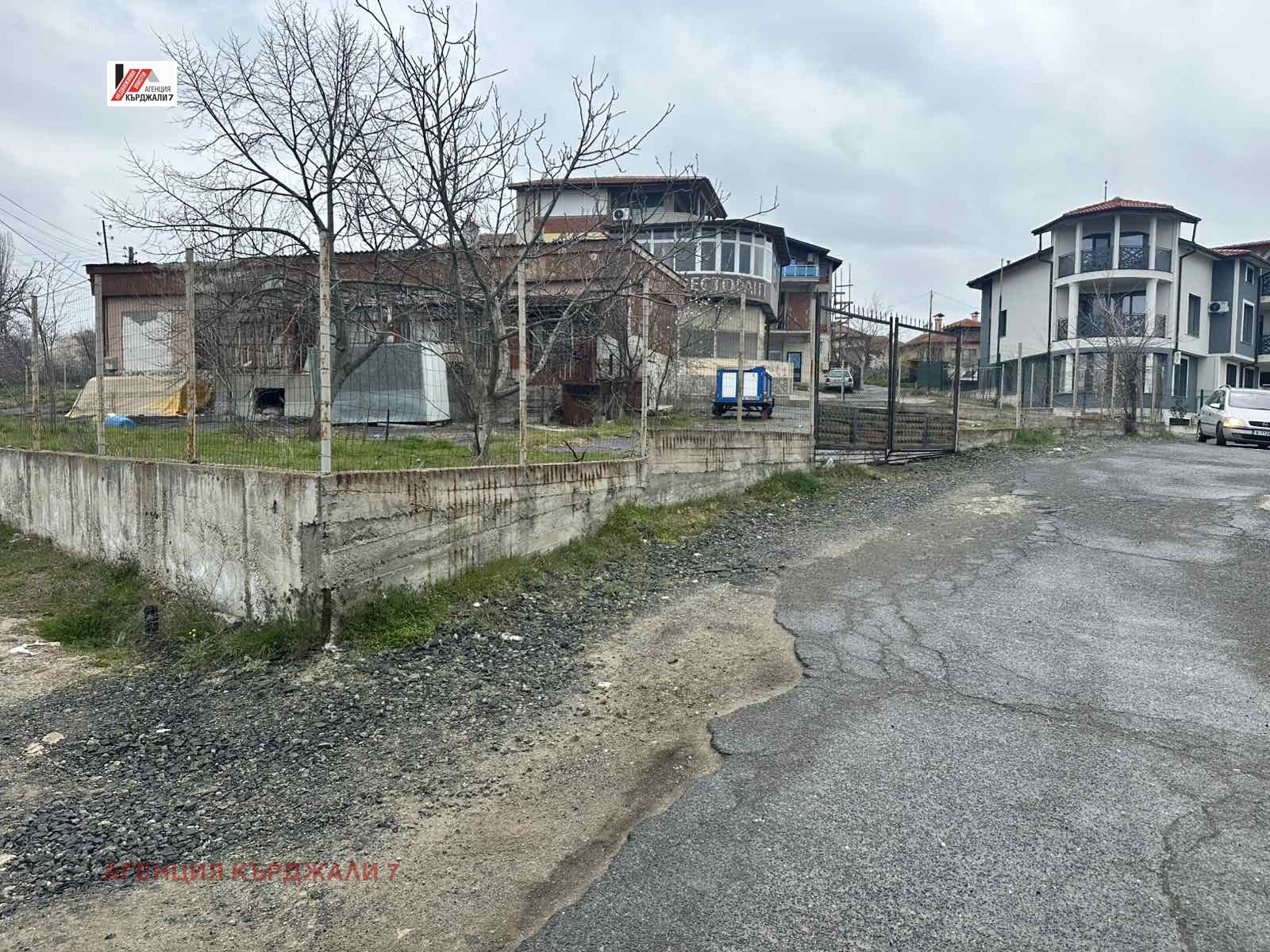 Продава МАГАЗИН, с. Сипей, област Кърджали, снимка 11 - Магазини - 55637739