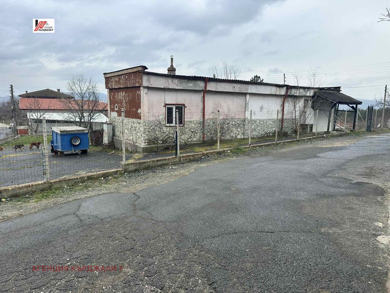 Продава МАГАЗИН, с. Сипей, област Кърджали, снимка 6 - Магазини - 55637739