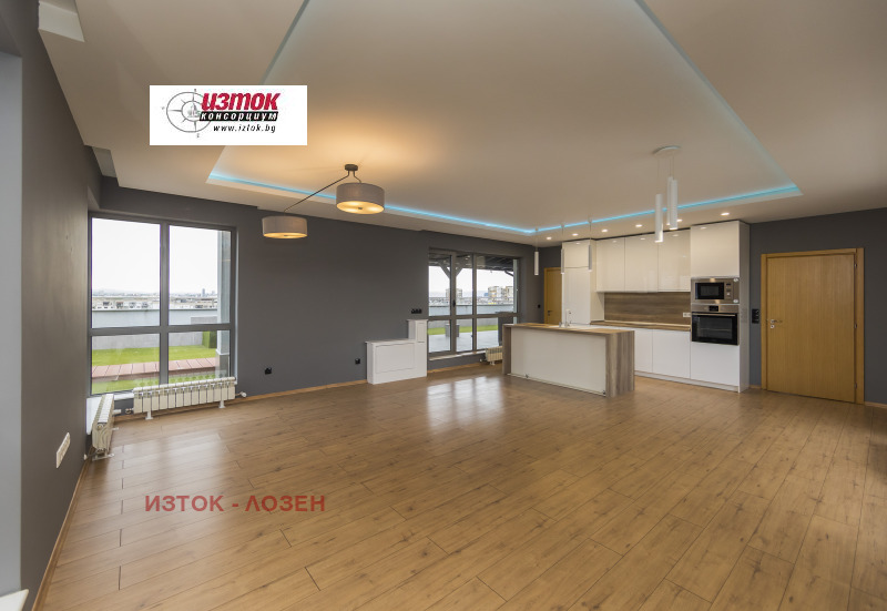 Продава МЕЗОНЕТ в град София, Младост 3 - 442 кв.м / 590 000 € » 1 153 939.70 лв., ИЗТОК - ЛОЗЕН