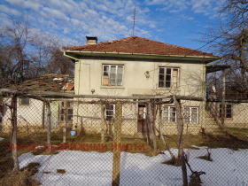 Huis Gergini, regio Gabrovo 1