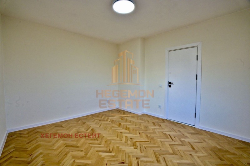 Продава  4-стаен град Варна , Център , 120 кв.м | 97099736 - изображение [3]