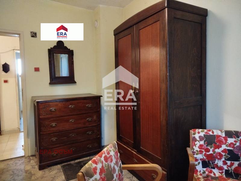 Продава  4-стаен град Ловеч , Широк център , 118 кв.м | 94792084