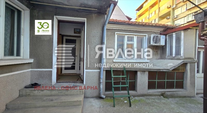 Продава КЪЩА, гр. Варна, Колхозен пазар