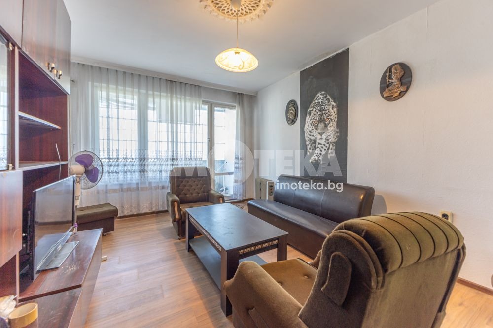 Продава 3-СТАЕН, гр. Варна, Възраждане 1