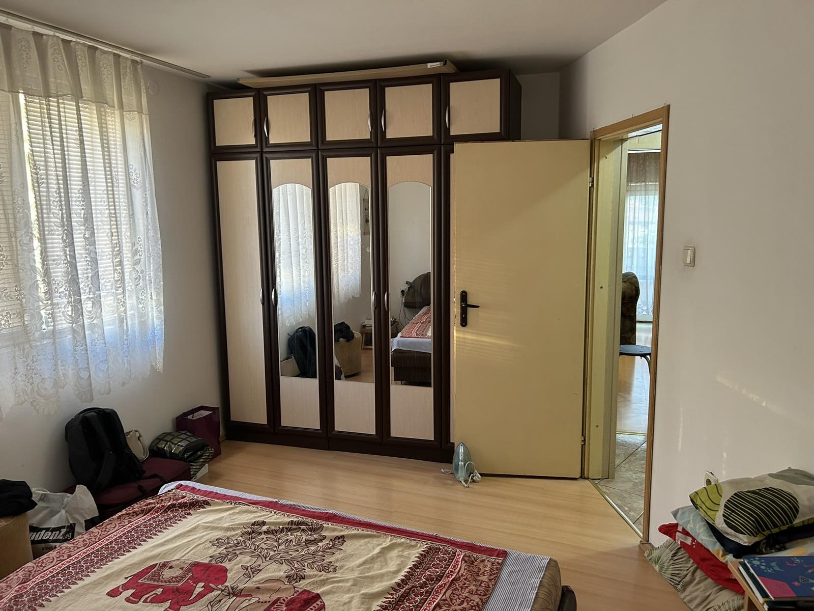 Продава МНОГОСТАЕН, гр. Пловдив, Кючук Париж, снимка 2 - Апартаменти - 55243864