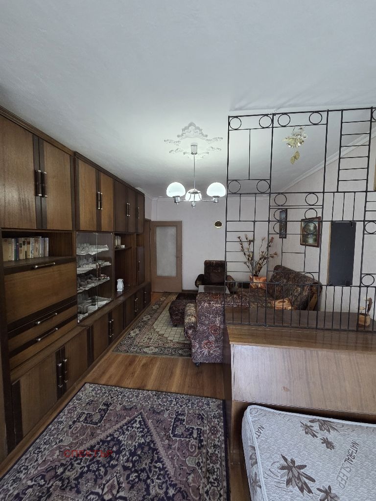 Продава 2-СТАЕН, гр. Перник, Изток, снимка 2 - Апартаменти - 54888812