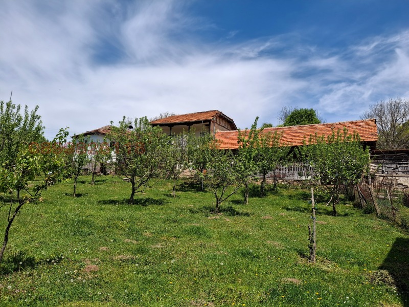 Продава  Къща, област Перник, с. Горна Врабча • 24 000 EUR • ID 59148332 — holmes.bg - [1] 