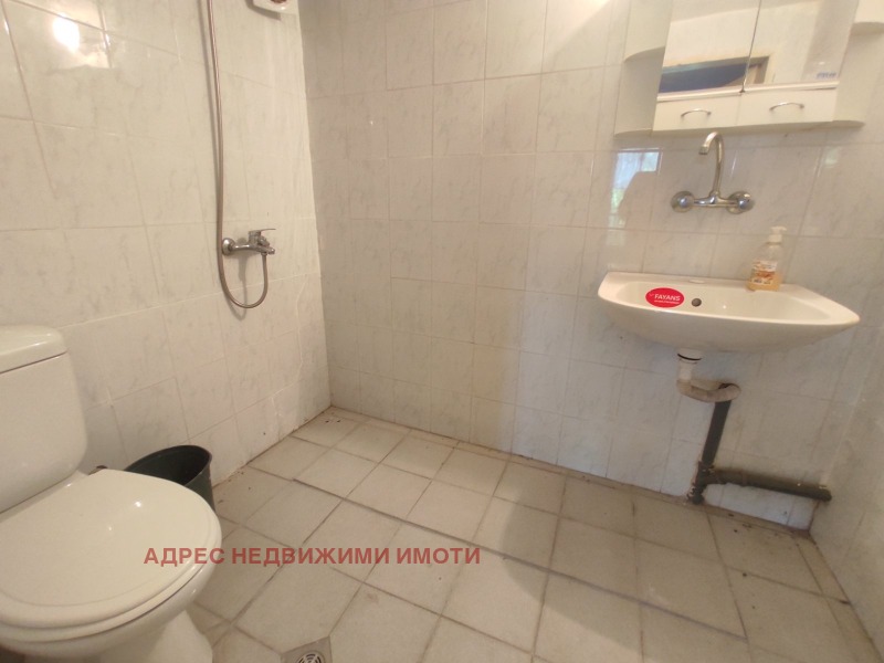 Myytävänä  Talo Stara Zagoran alue , Kovatševo , 150 neliömetriä | 81574660 - kuva [5]