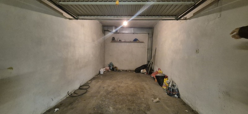 Продава ГАРАЖ, ПАРКОМЯСТО, град София, Манастирски ливади • 55000 € / 107570.65 лв. • 99712332 1