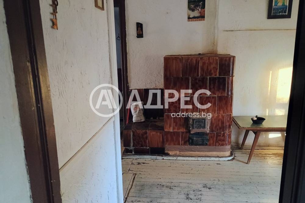 Продава ЕТАЖ ОТ КЪЩА, гр. София, Карпузица, снимка 5 - Етаж от къща - 54331314