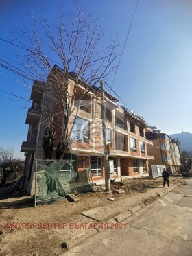 Продажба на имоти в Карпузица, град София — страница 5 - изображение 6 