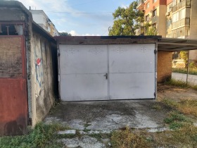 Гараж гр. Троян, област Ловеч