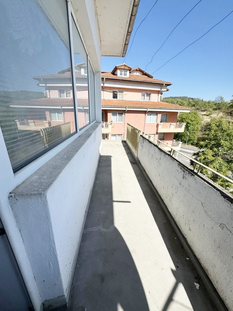 Продава 3-СТАЕН, гр. Велико Търново, Център, снимка 9 - Апартаменти - 53008198