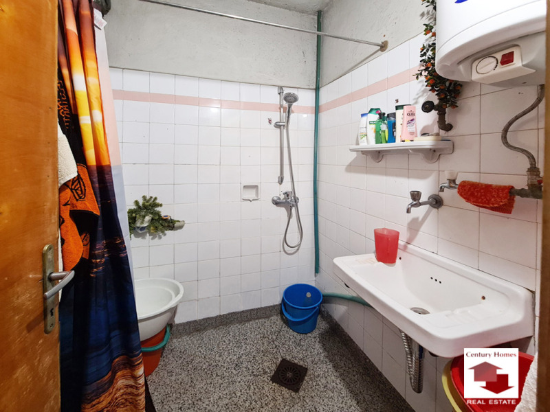 Продава 4-СТАЕН, гр. Велико Търново, Акация, снимка 11 - Апартаменти - 52532135