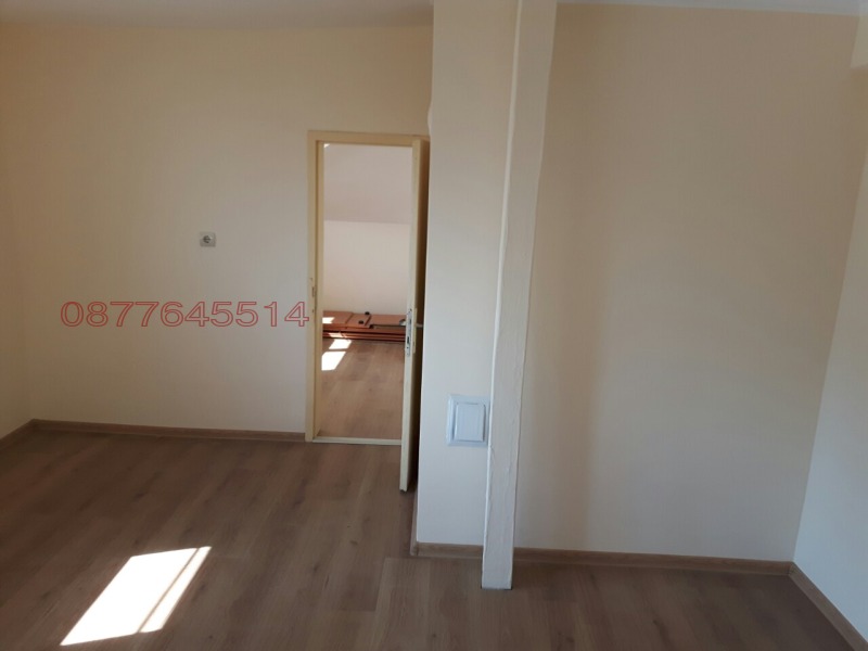 Продава МНОГОСТАЕН, гр. София, Редута, снимка 2 - Апартаменти - 53458422