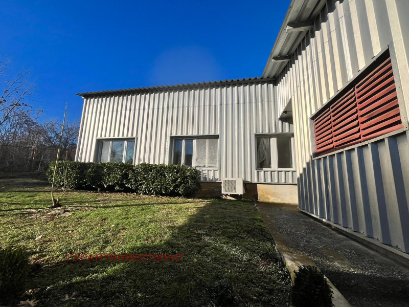 In vendita  Magazzinaggio regione Veliko Tarnovo , Momin sbor , 1800 mq | 27812882 - Immagine [2]