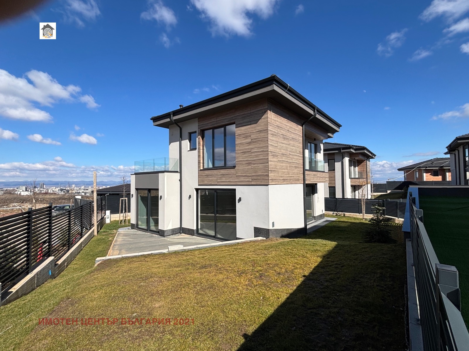 Продава КЪЩА, гр. София, м-т Киноцентъра