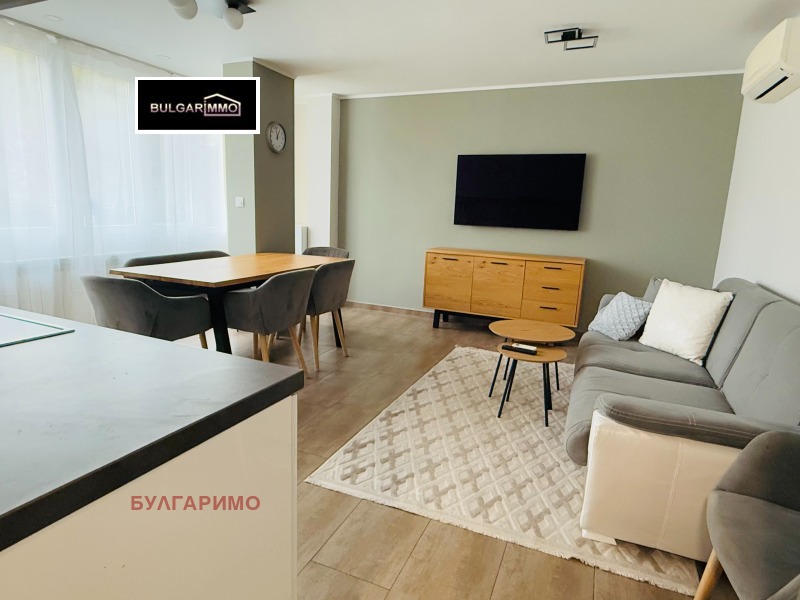 Eladó  3 hálószobás Sofia , Slatina , 107 négyzetméter | 45205111