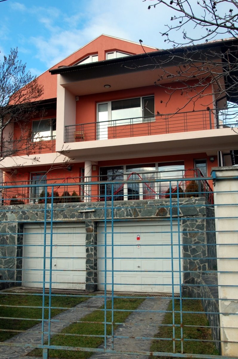 Продава КЪЩА, гр. София, с. Бистрица, снимка 2 - Къщи - 55187759