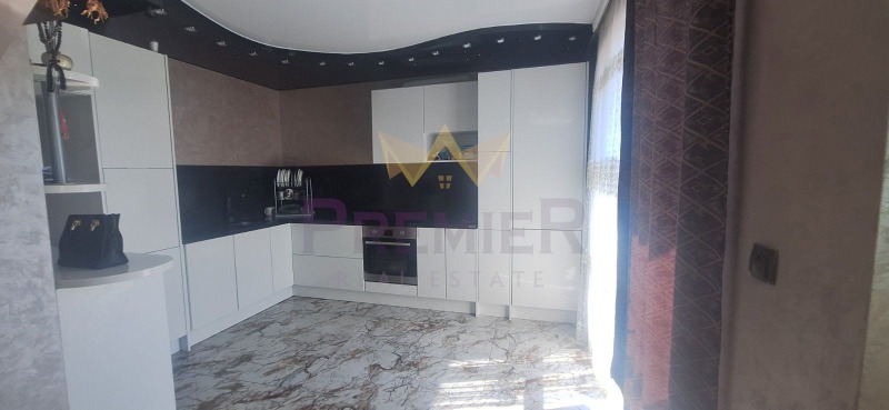 Продава КЪЩА в град Варна, м-т Ален мак - 215 кв.м / 419 999 € » 821 446.64 лв., ИМОТИ ПРЕМИЕР