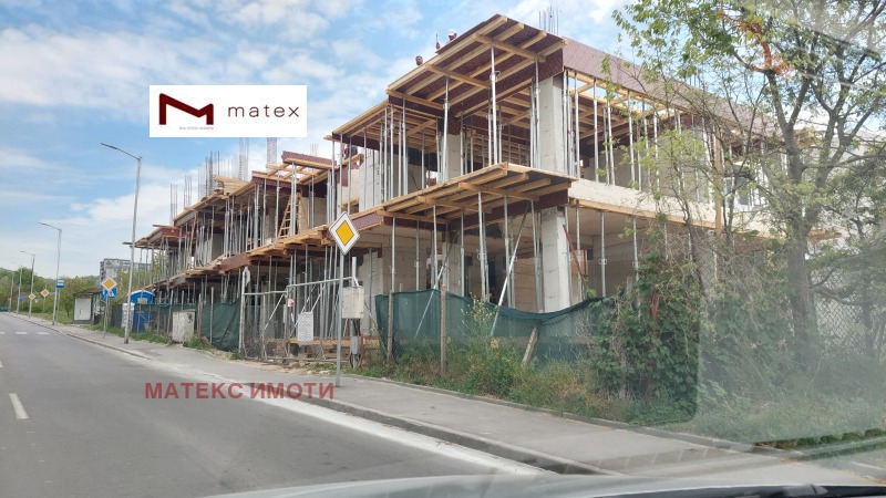 In vendita  2 camere da letto Varna , Kajsieva gradina , 102 mq | 81084852