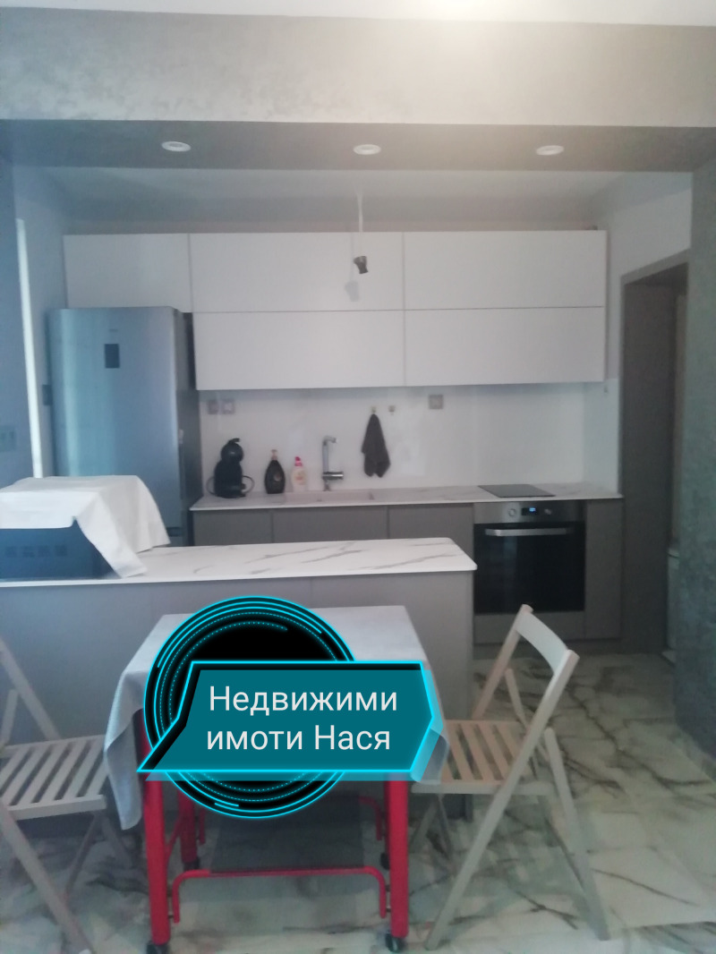 Продава 4-СТАЕН, гр. Пловдив, Център, снимка 3 - Aпартаменти - 47024699