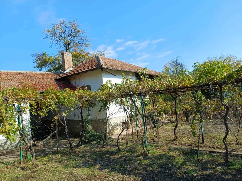 Продава КЪЩА, с. Горско Косово, област Велико Търново