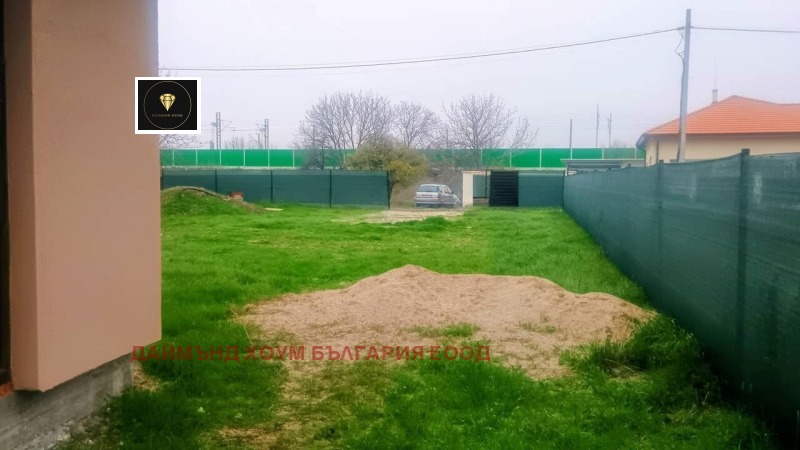 Продава КЪЩА, с. Скутаре, област Пловдив, снимка 5 - Къщи - 52550248