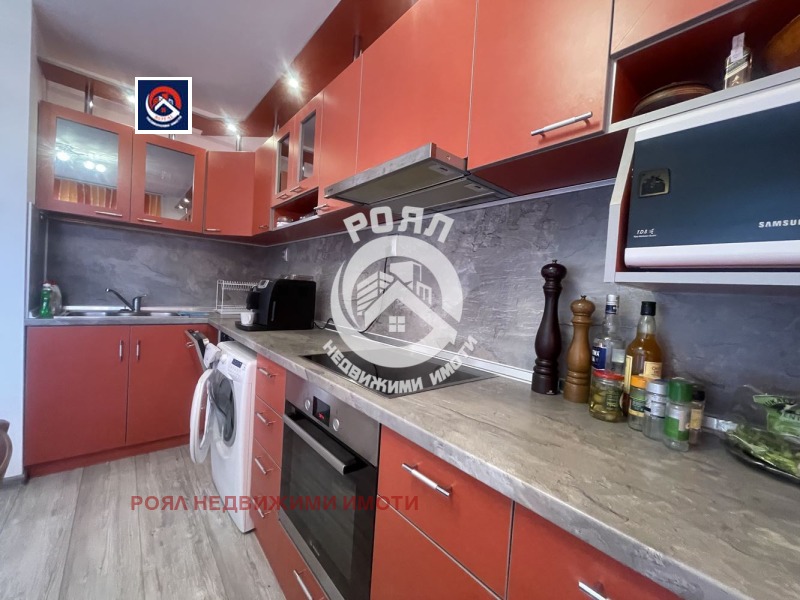 Продава 3-СТАЕН, гр. Пловдив, Прослав, снимка 3 - Апартаменти - 53103475