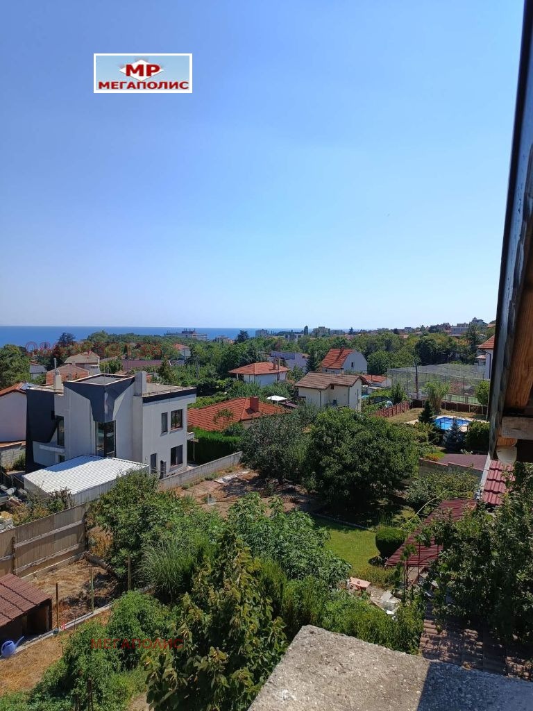 Till salu  Hus Varna , m-t Alen mak , 139 kvm | 35072594 - bild [4]